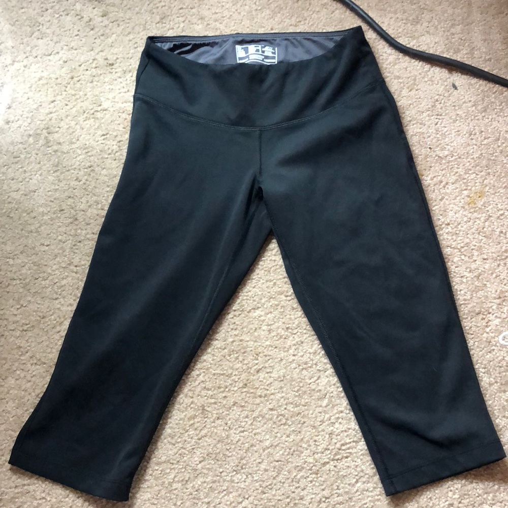 Cropped New Balance Leggings
